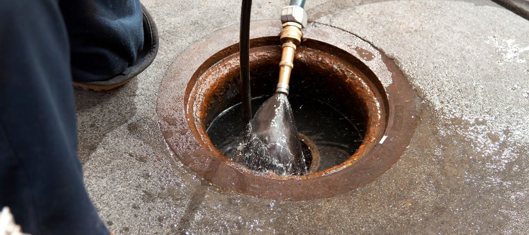 sewer being hydrojetted